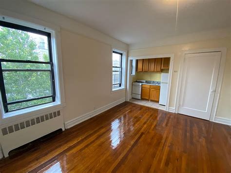 68 Van Reypen St APT 404, Jersey City, NJ 07306 